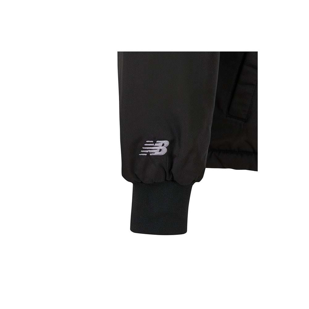 New Balance MNJ3549 Siyah Erkek Mont & Yelek