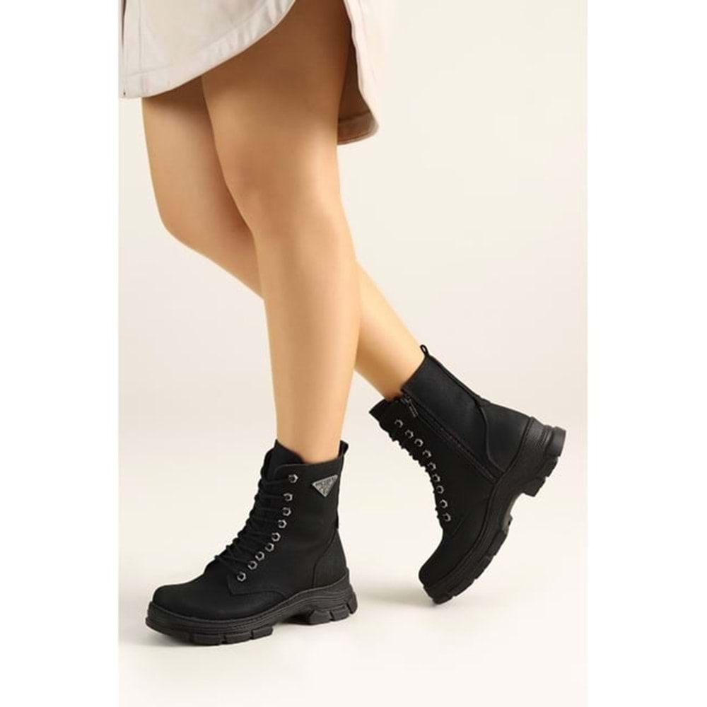 EK 22 Kadın Logolu Bot